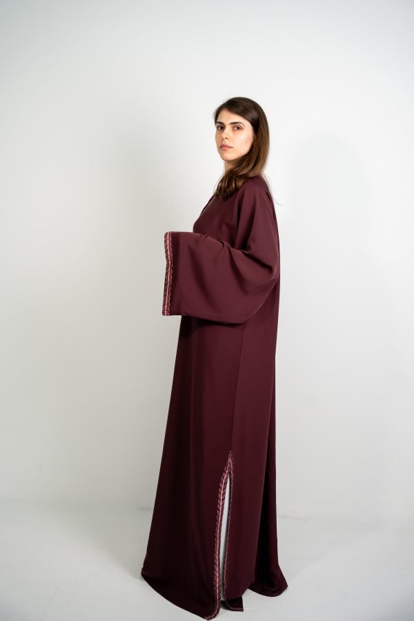 Maroon Abaya with Side Cut Elegance - Image 4